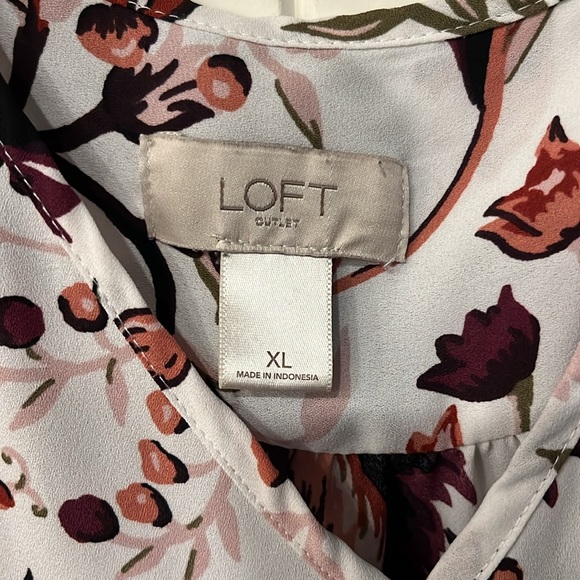 Like brand new!  Loft Outlet Sleeveless Top XL - Picture 2 of 9